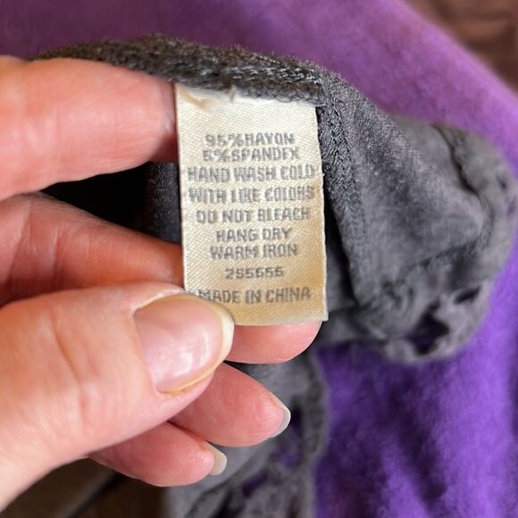 Cecico LS brown flowy T-shirt w/ crocheted trim super cute GUC - Picture 8 of 8